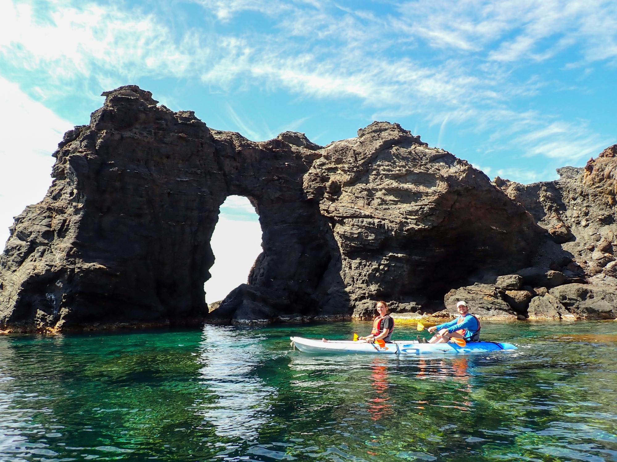 Cabo de Palos 2-hour kayak tour with snorkelling