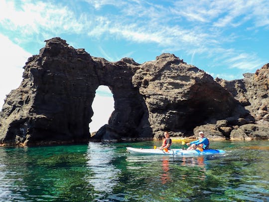 Cabo de Palos 2-hour kayak tour with snorkelling