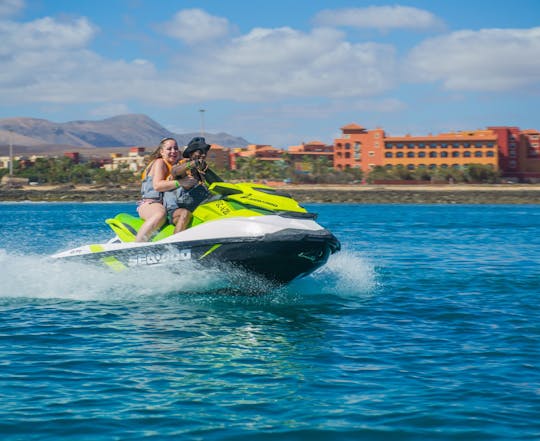 Alquiler de motos acuáticas en el puerto de Caleta de Fuste