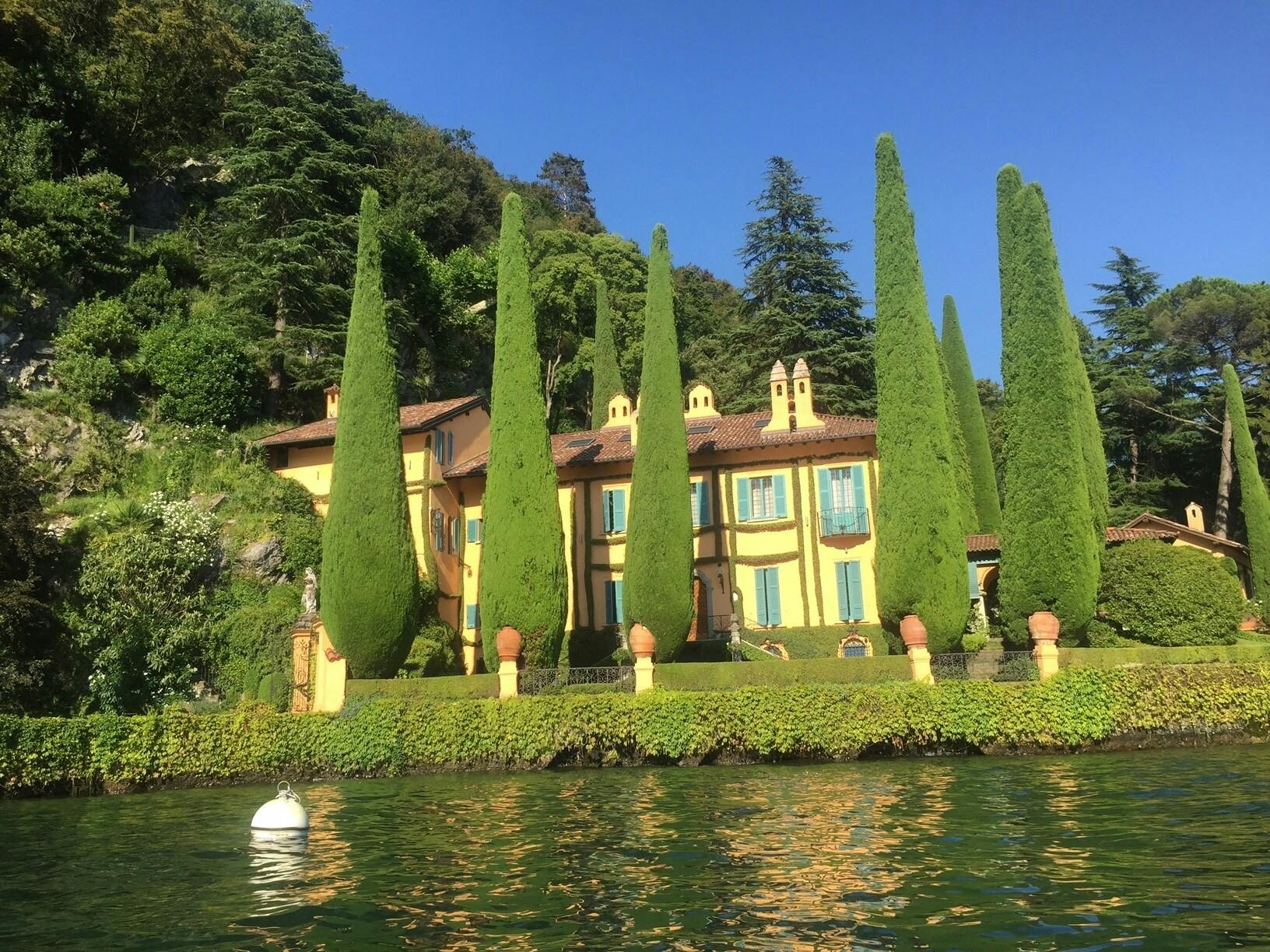 Half-day shared boat tour from Como town to Bellagio
