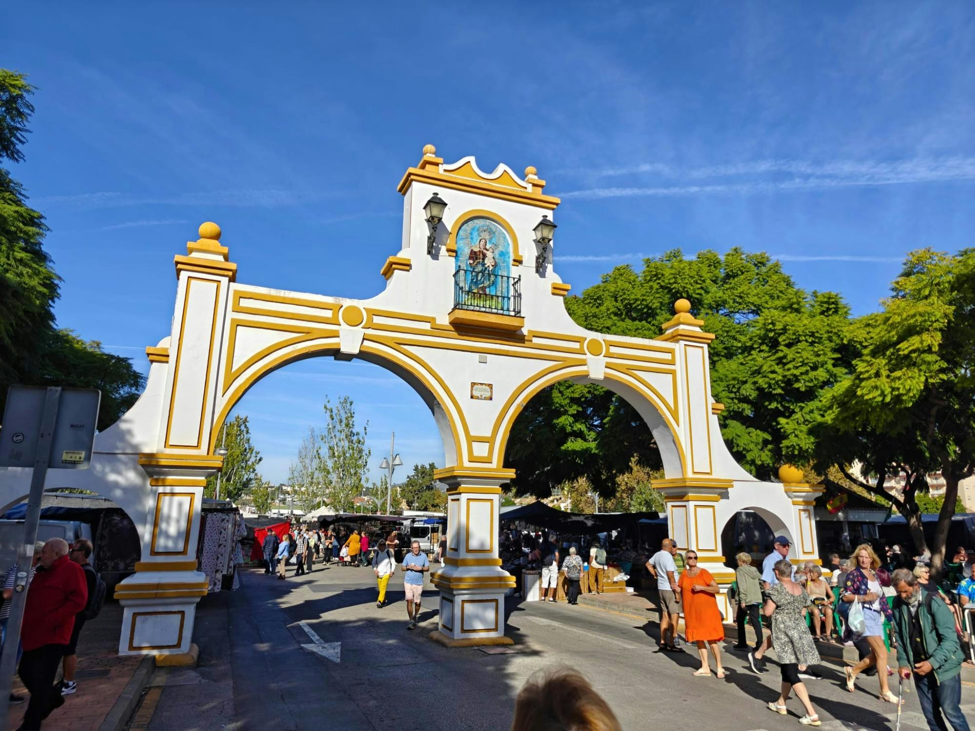 Fuengirola market, Puerto Marina and catamaran cruise tour