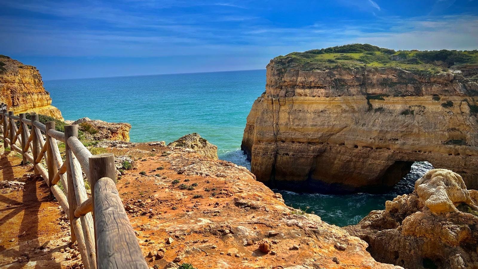 Seven Hanging Valleys guided walk and 4x4 adventure