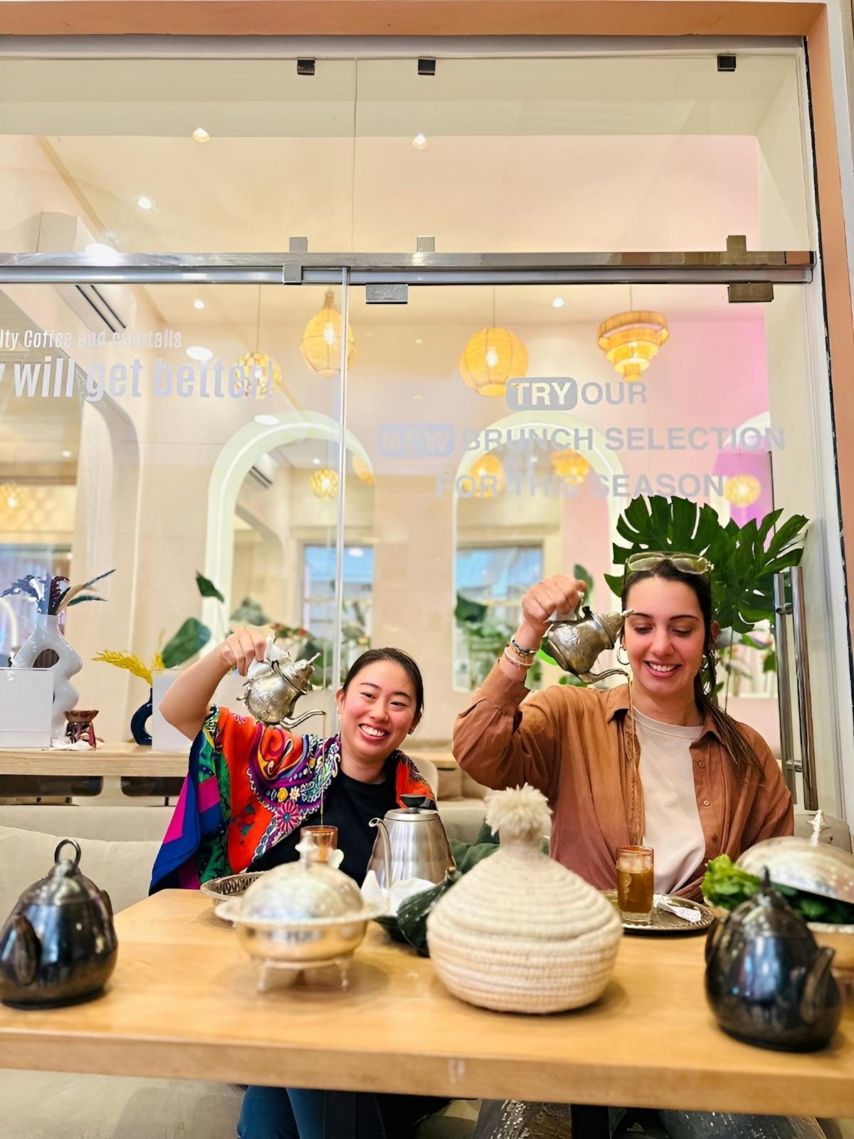 Een authentieke Marokkaanse thee- en koffieceremonie in de Medina Mall