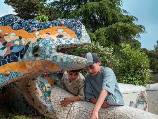 Visita guiada ao Parque Güell para crianças e famílias