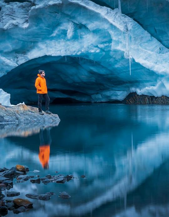 Pastoruri Glacier full-day tour from Huaraz with Andean lakes