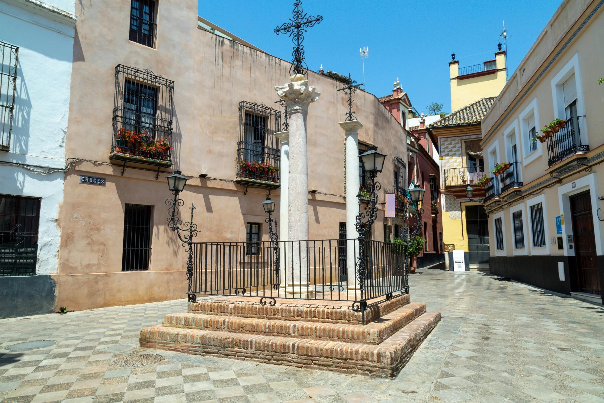 Full-day guided tour of Seville with Casa de Pilatos visit