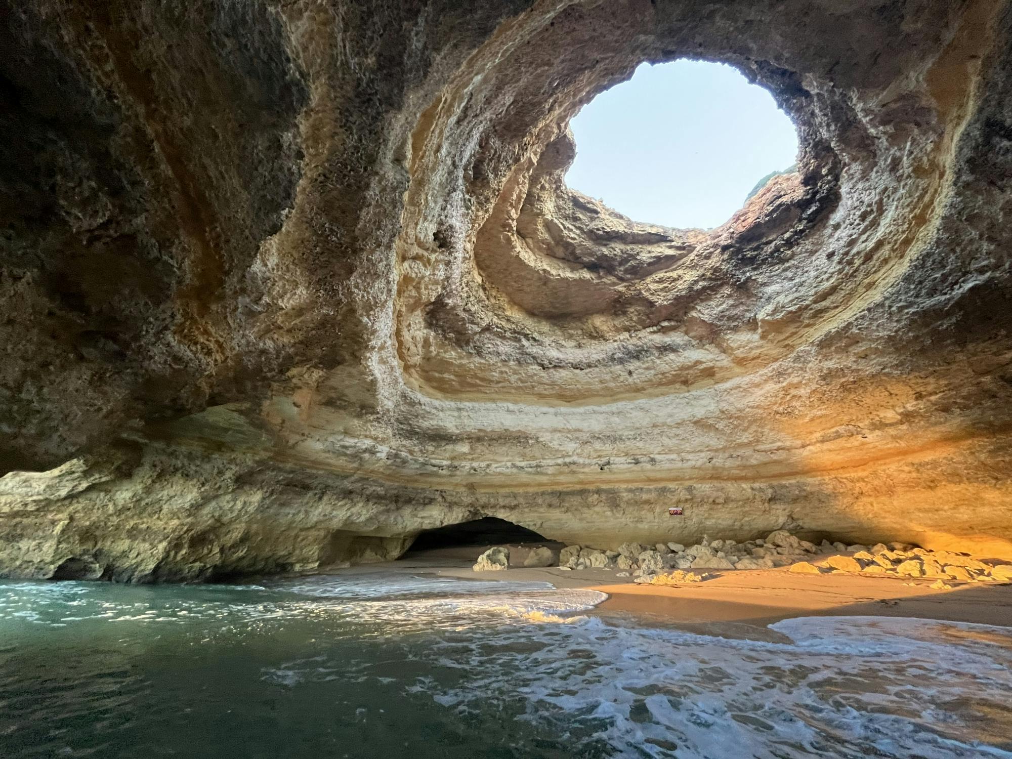 Excursión privada en barco a las cuevas de Benagil