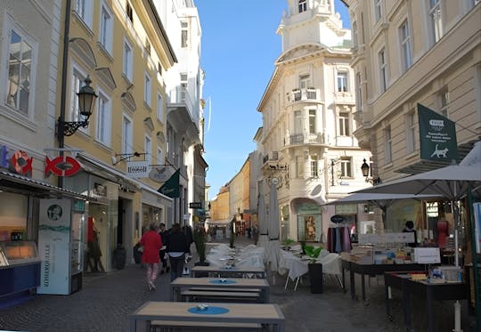 Passeggiata autoguidata per Klagenfurt con audioguida