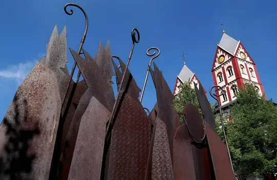 Liège self-guided city walk with audio guide