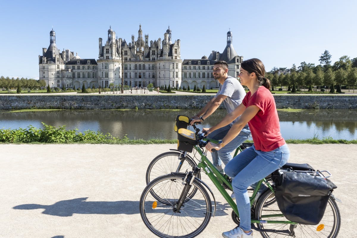 E-bike-tocht door de Loirevallei met een bezoek aan het Château de Chambord en een wijnproeverij