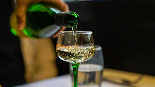 Small-group guided walking food tour with Champagne in Reims