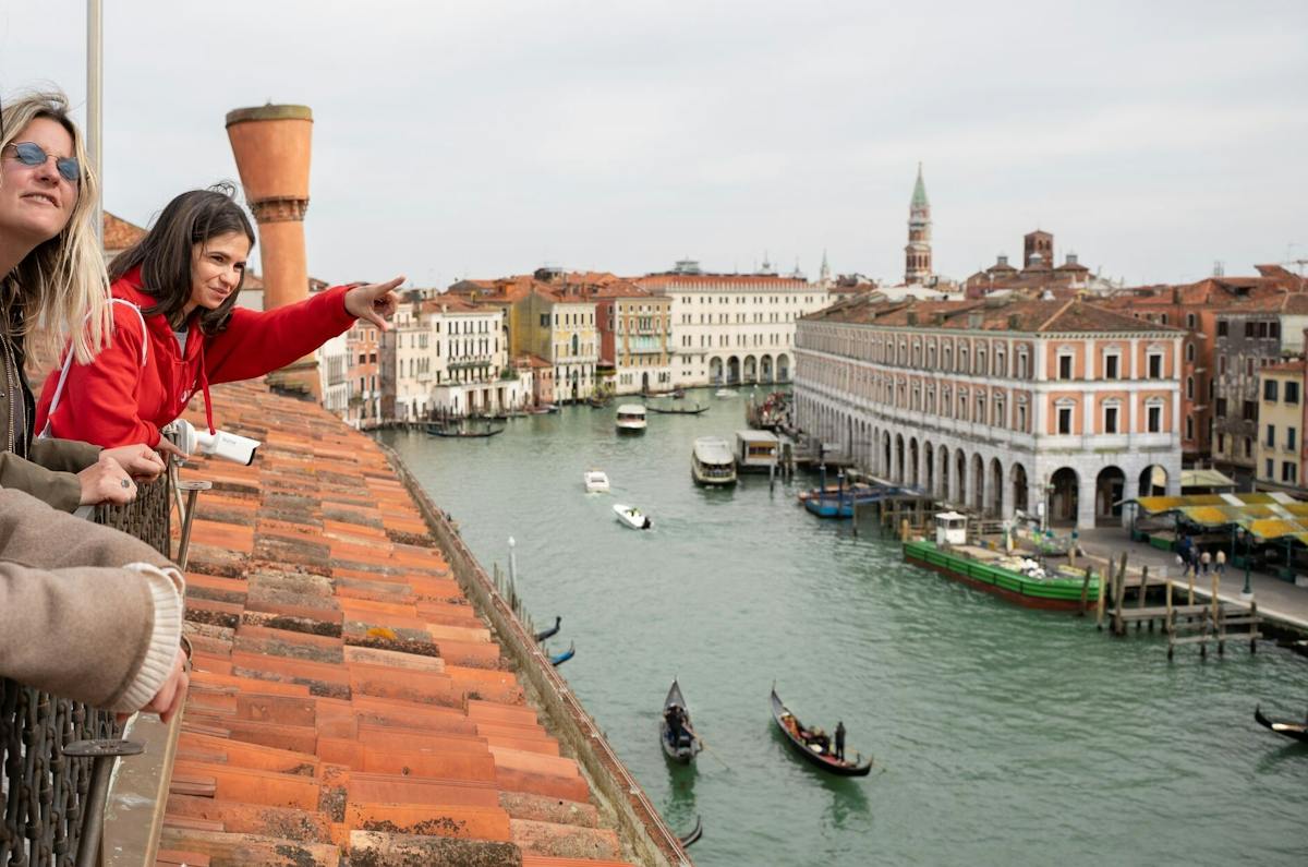 Tour a piedi fuori dai sentieri battuti a Venezia con degustazioni