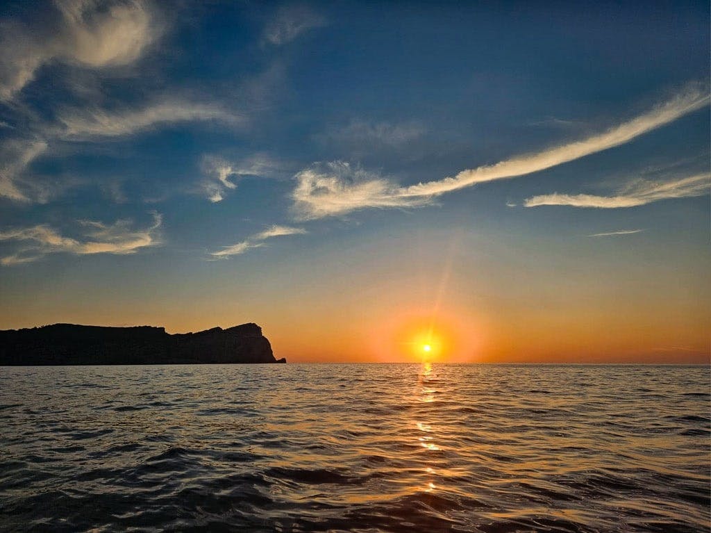 Guided sunset kayaking tour with picnic in Majorca with Keida