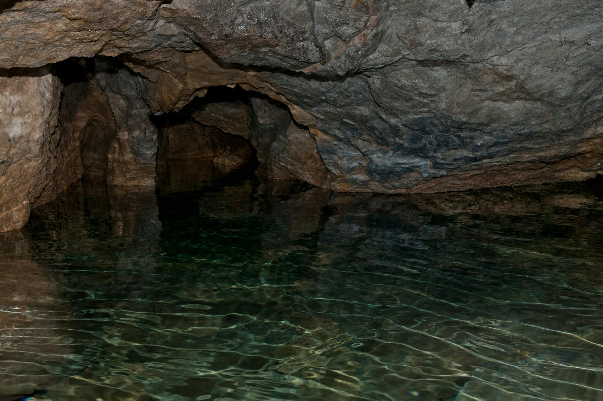 Geführte Bootstour durch die Wimsen-Höhle mit Tourguide