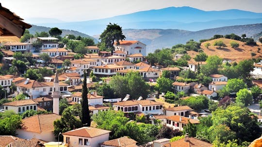 Selçuk market and Şirince full-day guided tour from Kuşadası