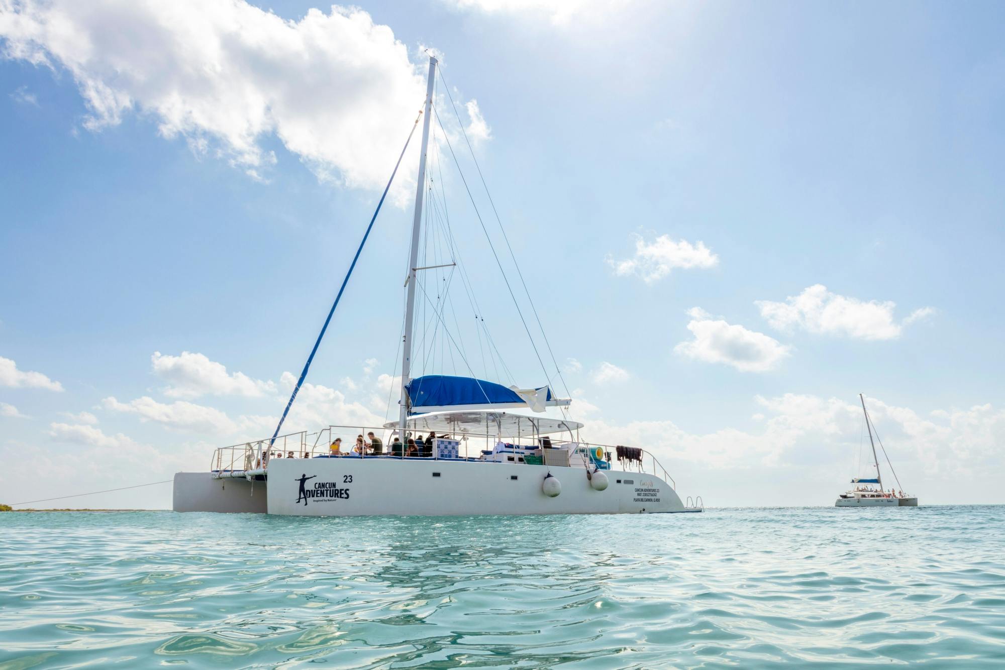 Riviera Maya Bootsfahrt mit offener Bar und Mittagessen (nur für Erwachsene)