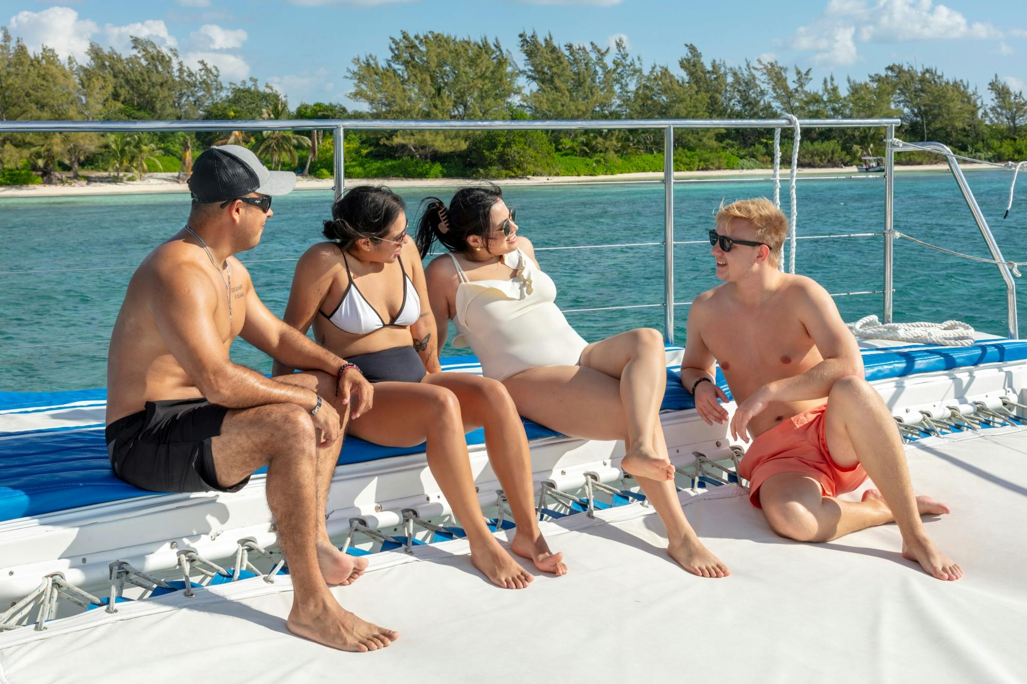 Full-day adults-only Riviera Maya boat trip with open bar and lunch