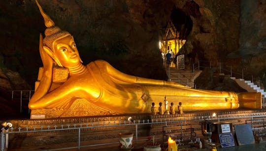 Private tour of three temples from Khao Lak with lunch