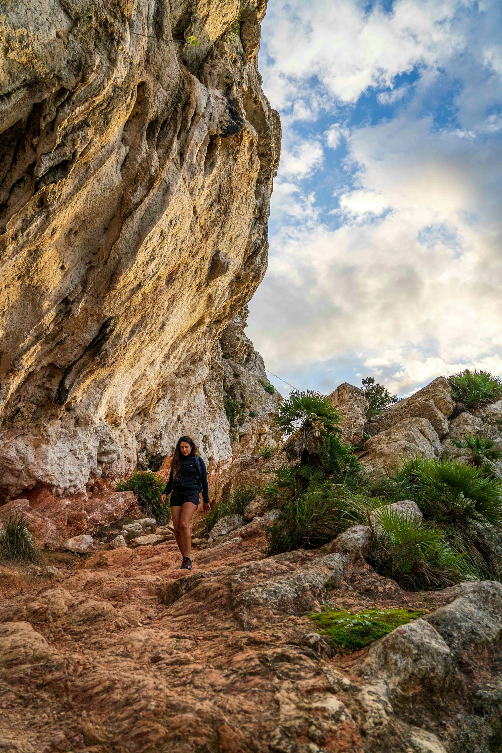 Sunset hiking from Port Andratx to Sant Elm with Keida