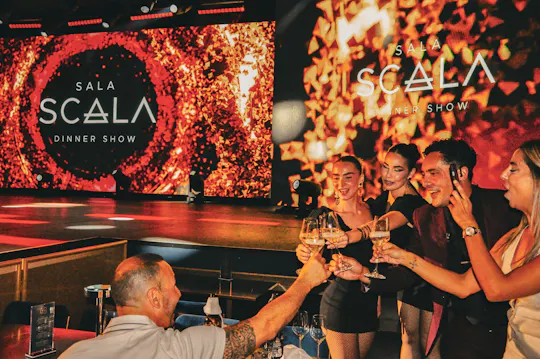 Gran Canaria Nomad diner en show met drankjes en zitplaatsen op de eerste rij bij Sala Scala
