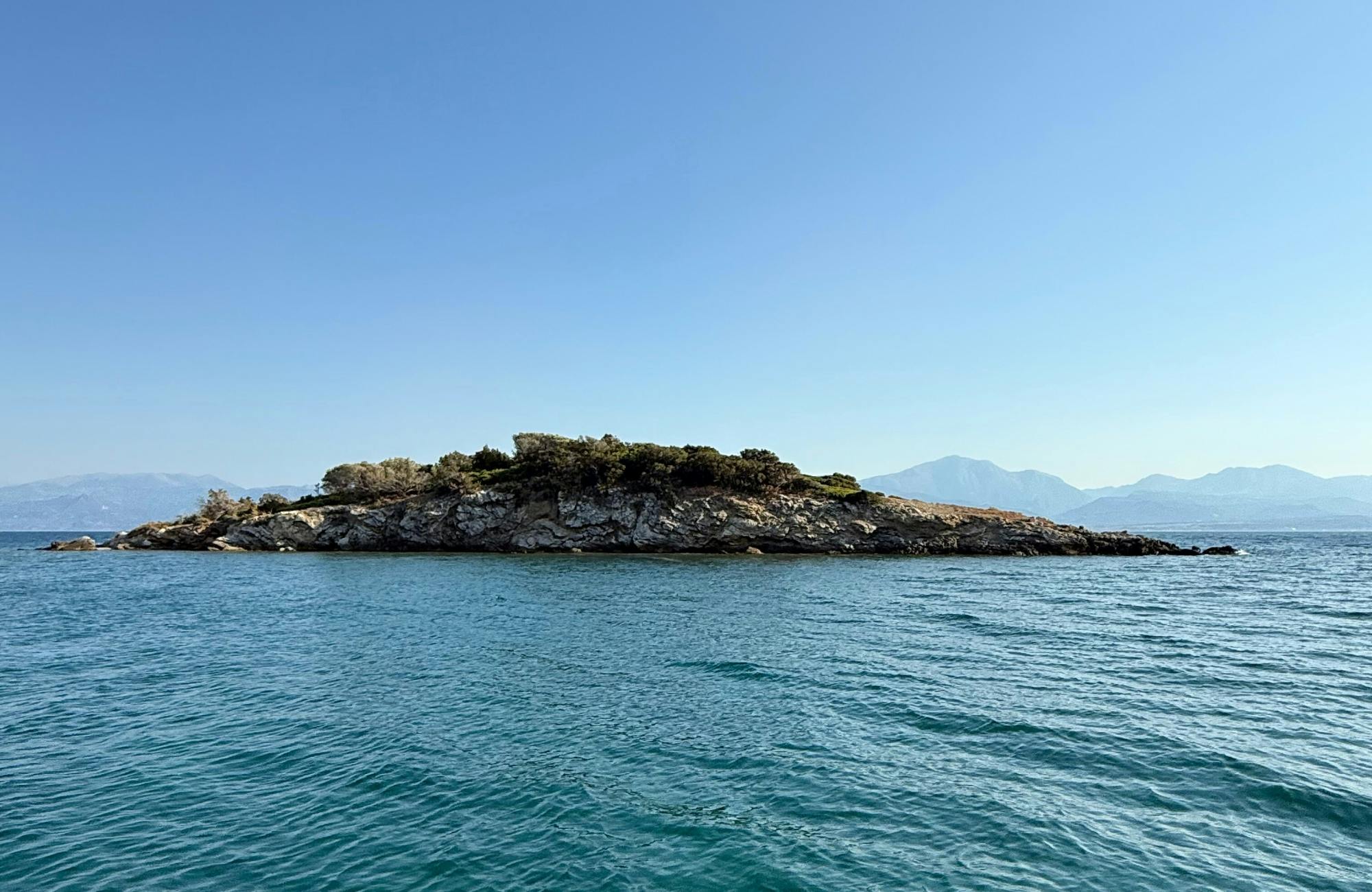 Boat tour to Psaromyta Bay with Greek snack-making