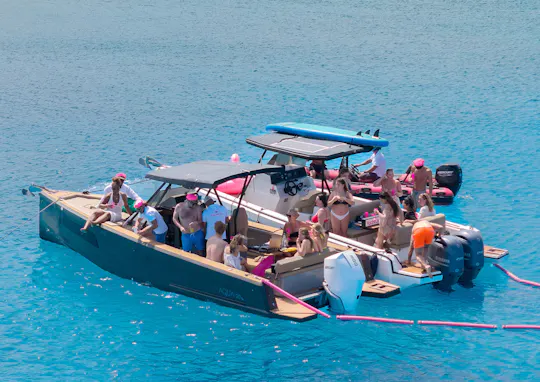 Le festival flottant YachtOn au Blue Lagoon de Chypre