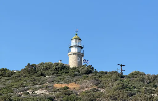 Half-day cruise to Trizonia