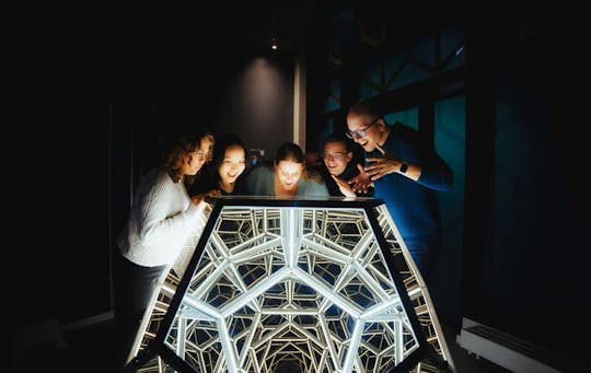 Museum of Illusions Hamburg entrance ticket