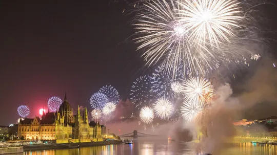 St. Stephen's day fireworks cruise with one drink