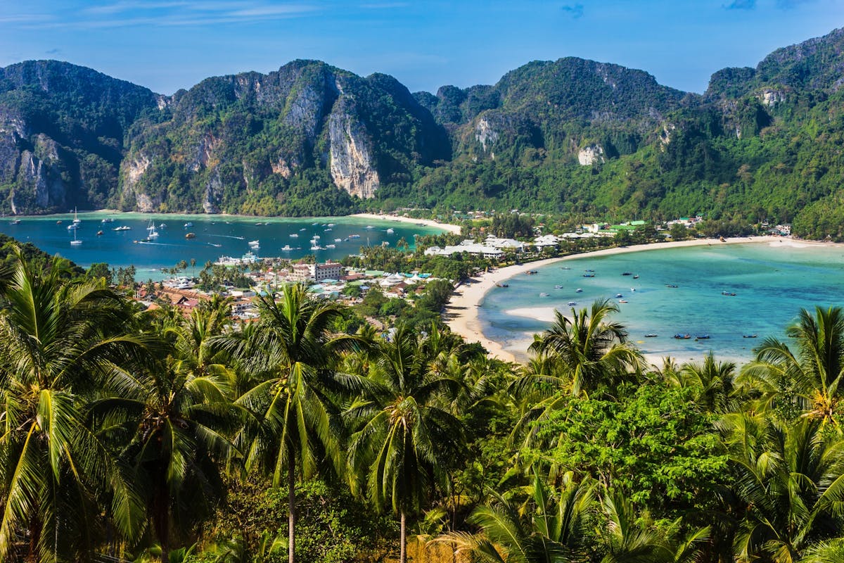 Dagtocht per catamaran naar Phi Phi en Bamboo Island, inclusief snorkelen