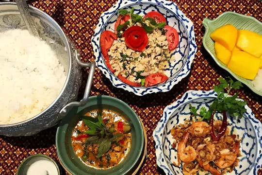 Corso di cucina thailandese di mezza giornata a Bangkok
