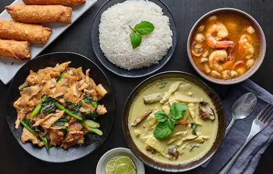 Menu fisso thailandese al Letter Press Café nella Bangkok storica