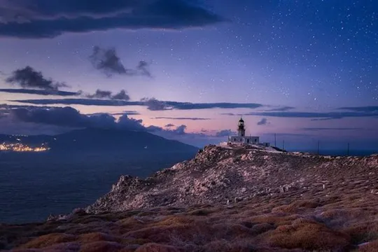Visita ao farol de Armenistis, em Mykonos, e ao Museu Naval do Egeu