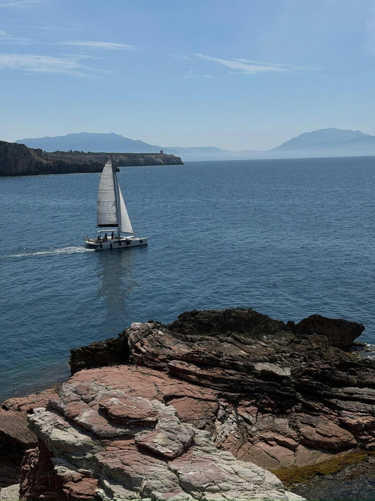 Zeiltocht met een catamaran langs de kust van Terrasini