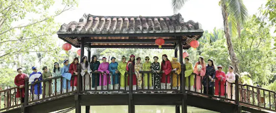 Visita guiada ao Museu do Ao Dai com experimentação do vestido, sessões fotográficas e pausa para o chá