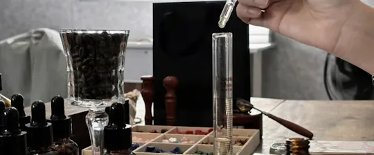 Perfume-creating workshop in Can Tho
