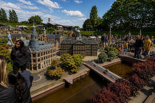 Bilhete para o Museu das Miniaturas de Amesterdão com audioguia e eSIM de 1 GB