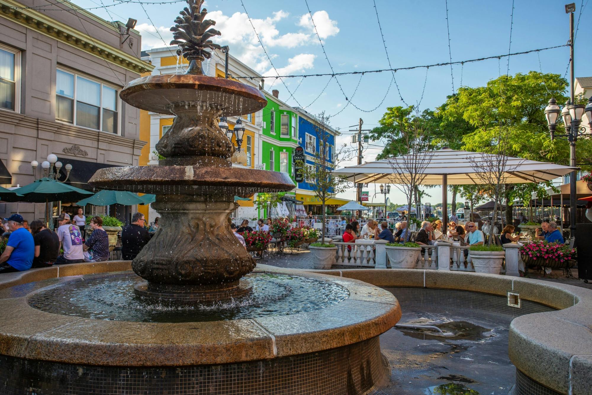 Passeio a pé pelo bairro Federal Hill, em Providence, com degustação gastronómica