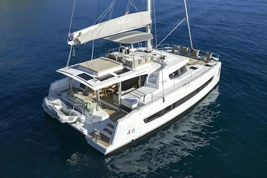 Delos and Rhenia islands catamaran cruise with lunch