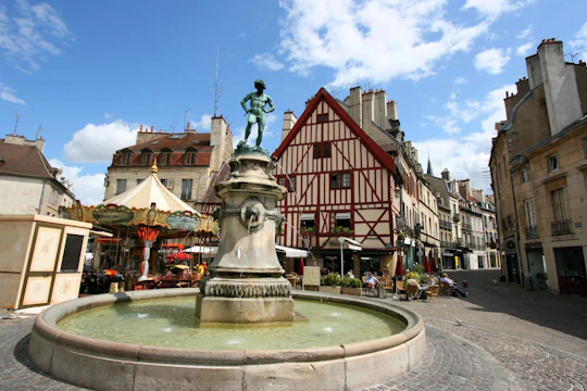 Self-guided audio journey through Dijon