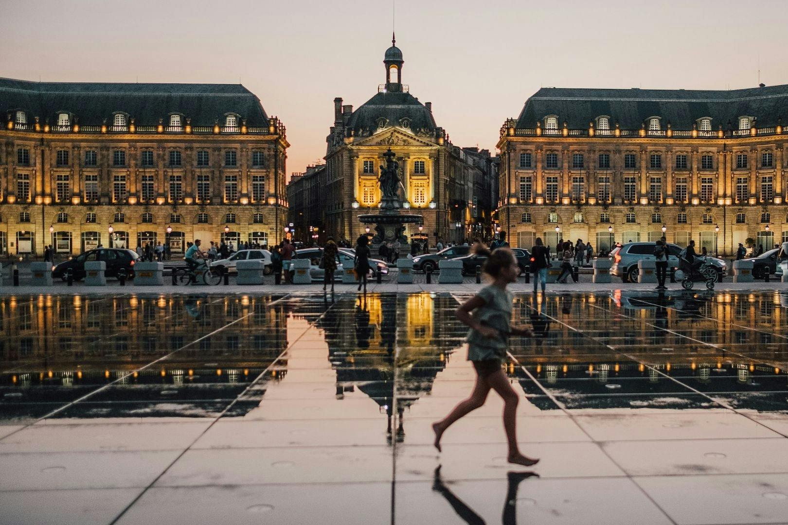 Selbstgeführte Audioführung von Quinconces zum Rathaus von Bordeaux