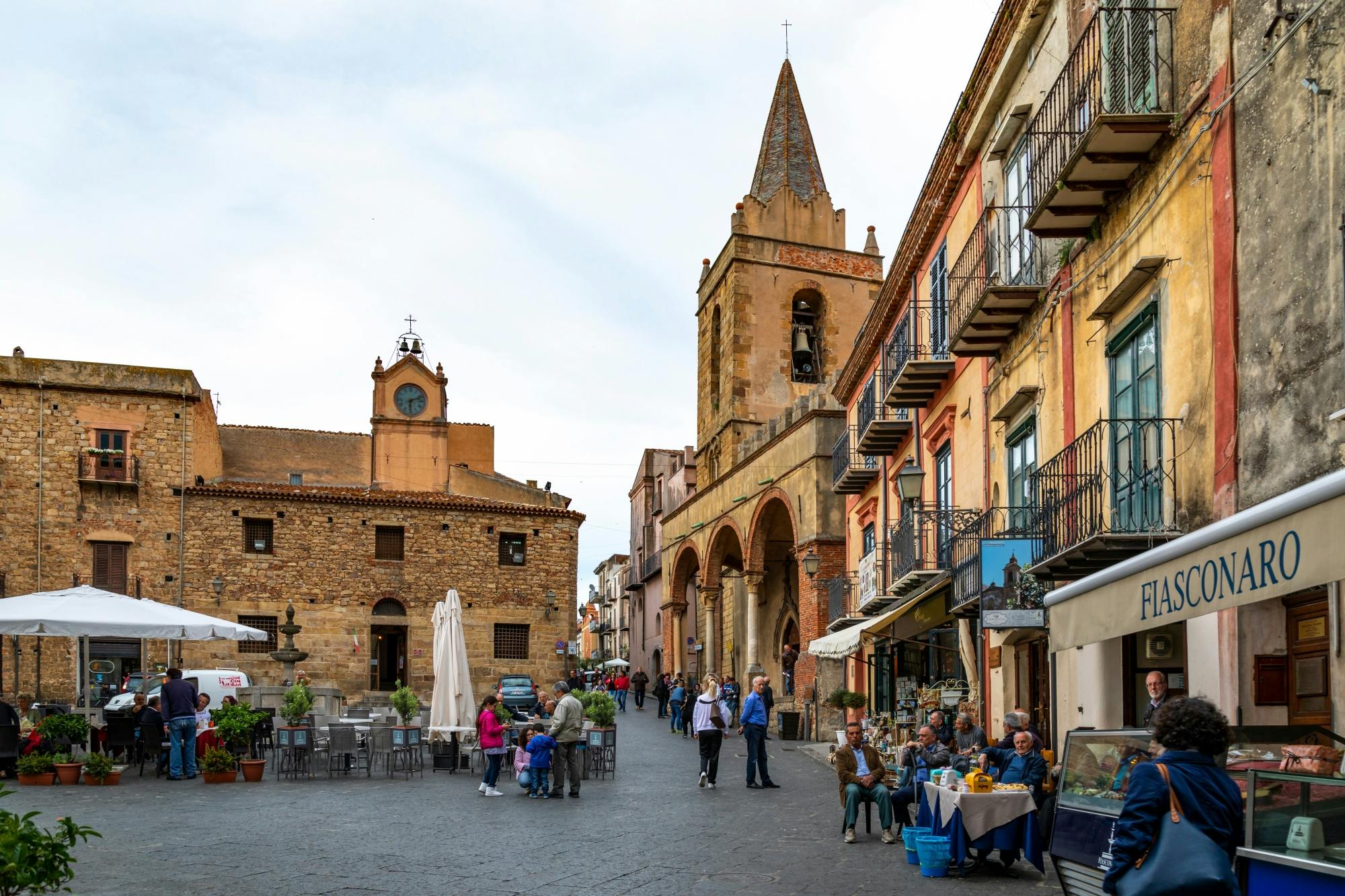 Castelbuono visit and Sicilian dinner in the Madonie Mountains