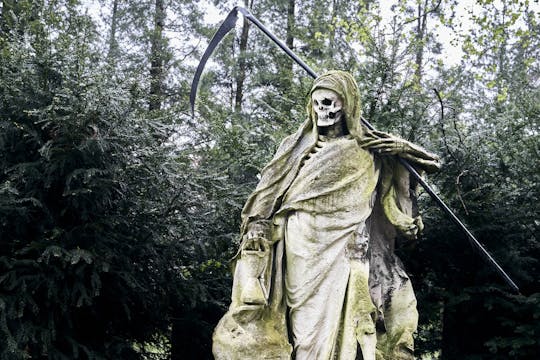 Private walking tour of Cologne's Melaten Cemetery