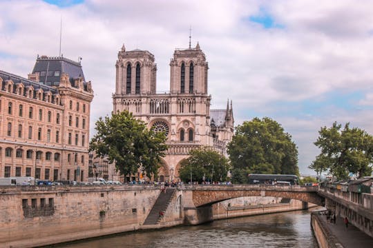 Visita guiada à Île de la Cité, audioguia da Notre-Dame e cruzeiro