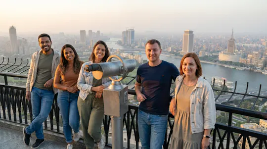 Meio dia Cairo visto de cima e Felucca no Nilo