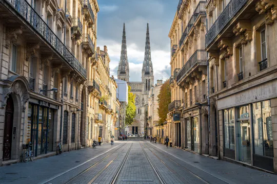 Whispers of Wine: Explore Bordeaux's Grand Crus city exploration game