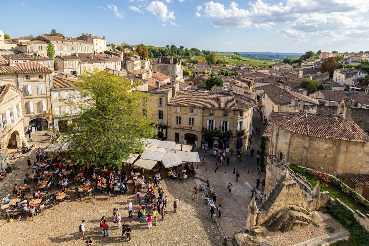 Het stadsontdekkingsspel 'In de voetsporen van Isaac Newton in Saint-Émilion'