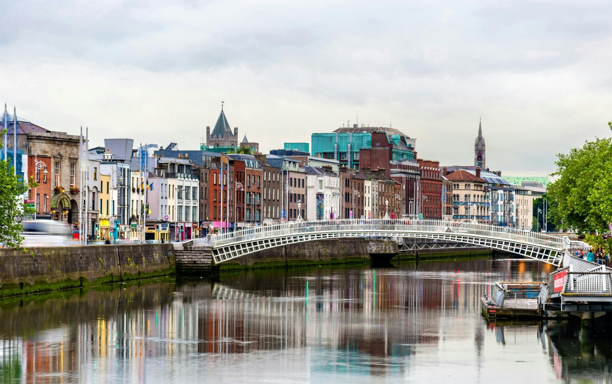 Dublin Old Town: Famous Pubs city exploration game