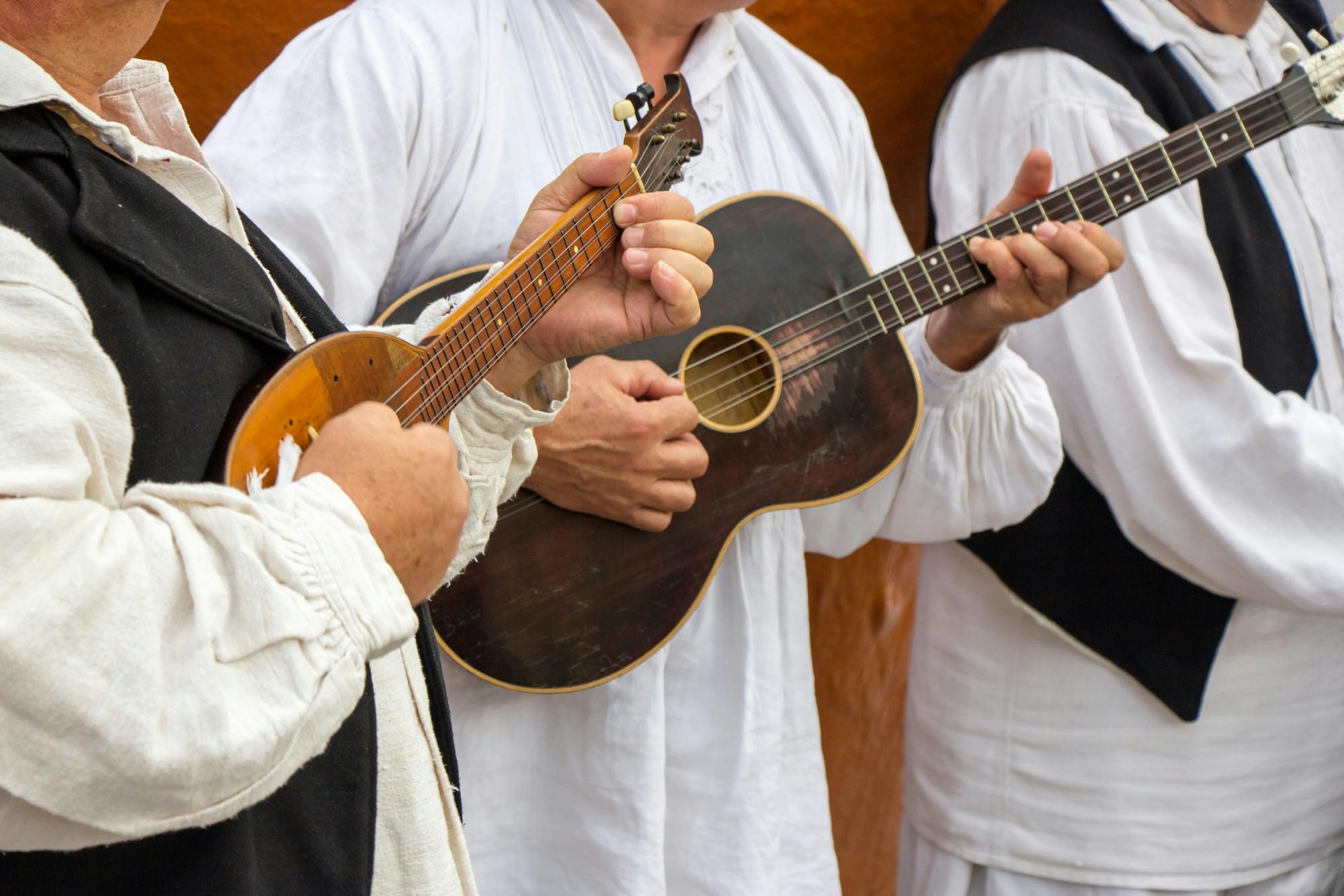 Transfer service to Santana folklore festival in Madeira