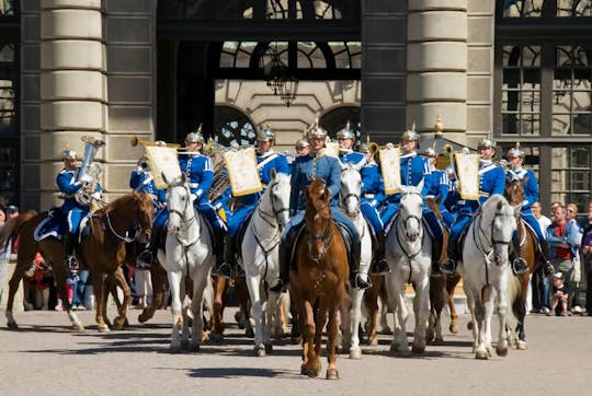Visita guiada por Gamla Stan, en Estocolmo, y ceremonia del cambio de guardia